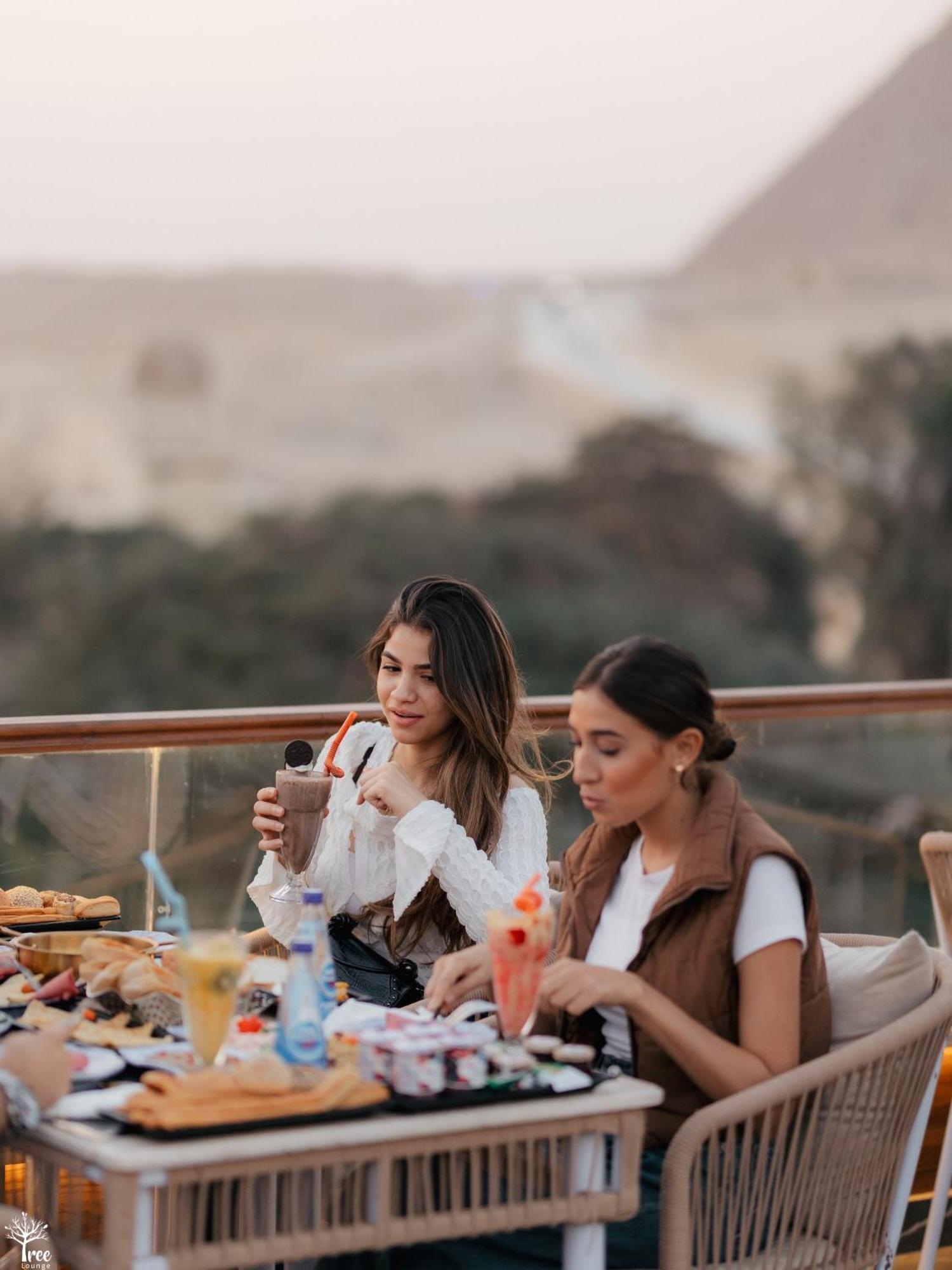 Tree Lounge Pyramids View Inn , Sphinx Giza Kafrat al Jabal Экстерьер фото