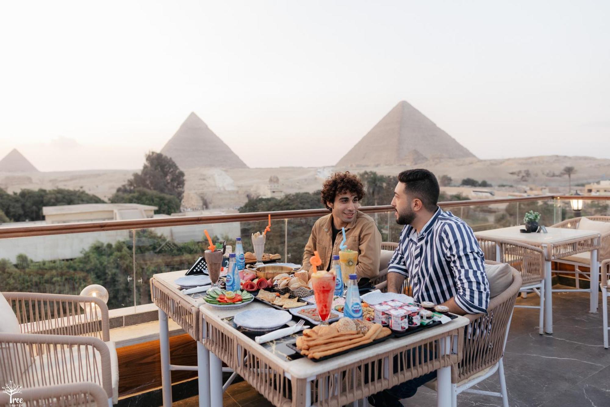 Tree Lounge Pyramids View Inn , Sphinx Giza Kafrat al Jabal Экстерьер фото